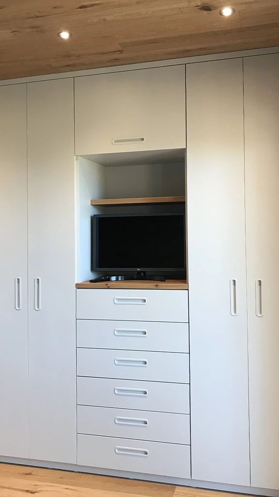 Armadio In Legno Bergamo Clusone 02